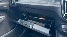 Volvo Xc40 1.5 T4 Recharge PHEV R DESIGN 5dr Auto Estate